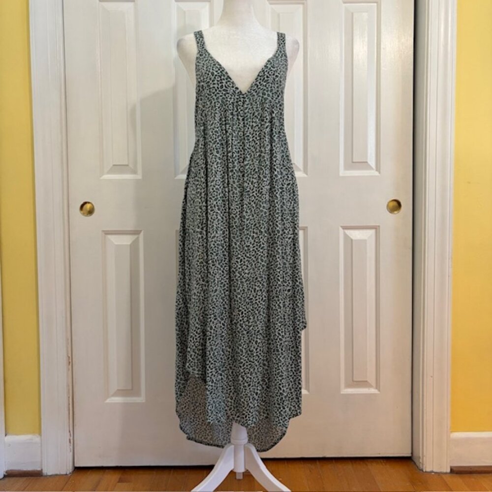 Sleeveless V-Neck Green Print Maxi Dress